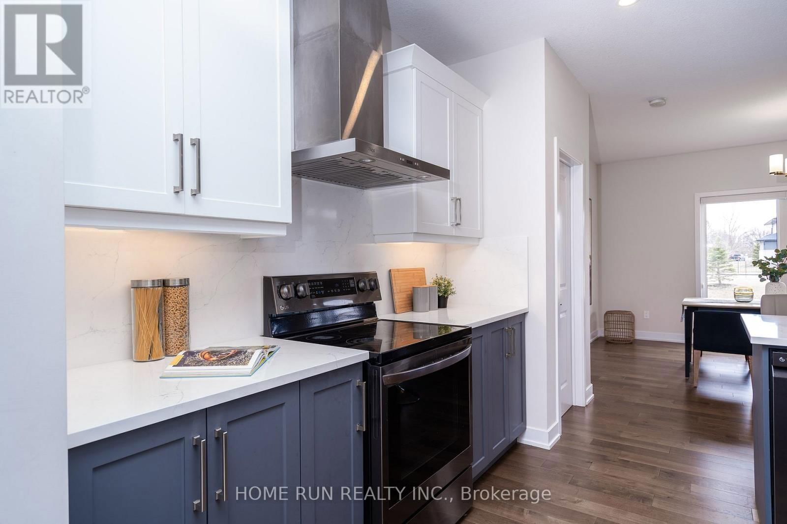 212 SUMMERVIEW TERRACE Image 24