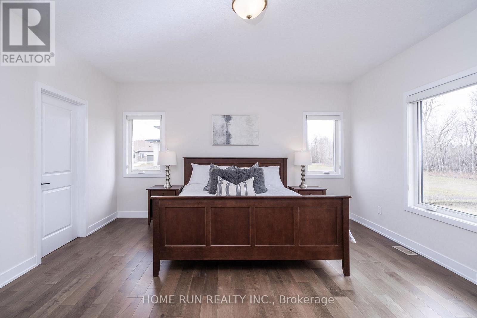 212 SUMMERVIEW TERRACE Image 30