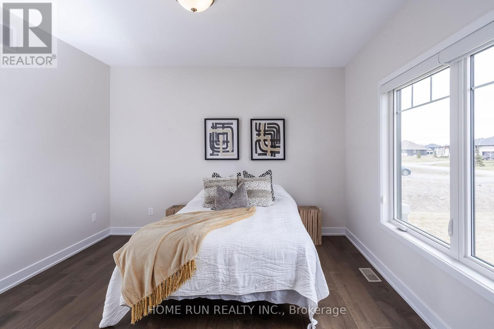 212 SUMMERVIEW TERRACE Image 37