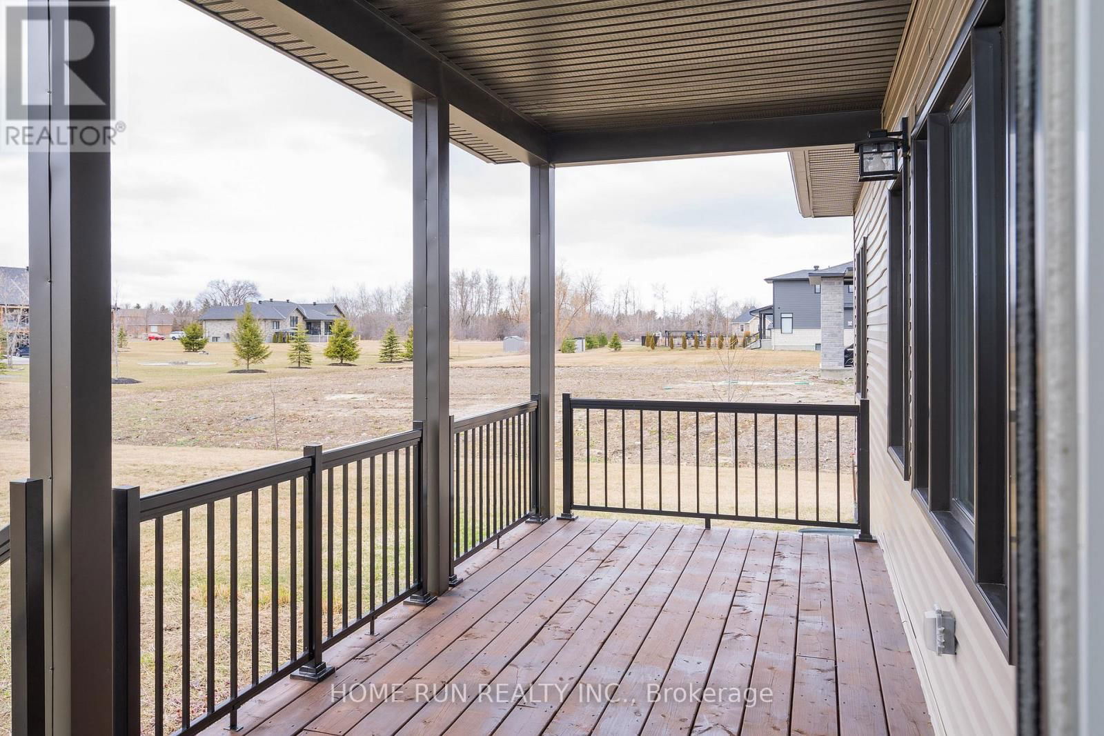 212 SUMMERVIEW TERRACE Image 40