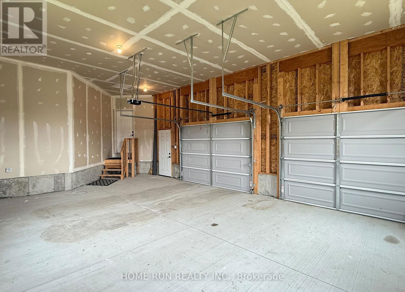 212 SUMMERVIEW TERRACE Image 43