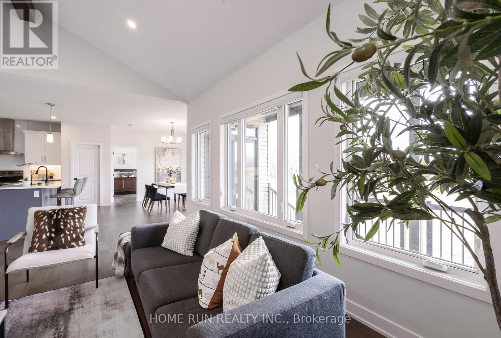 212 SUMMERVIEW TERRACE Image 8