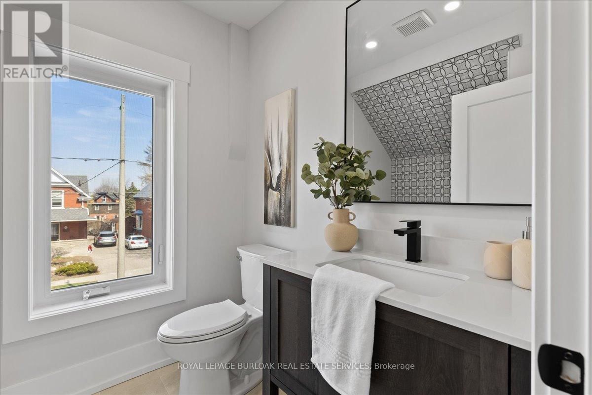 81 SAMUEL STREET Image 27