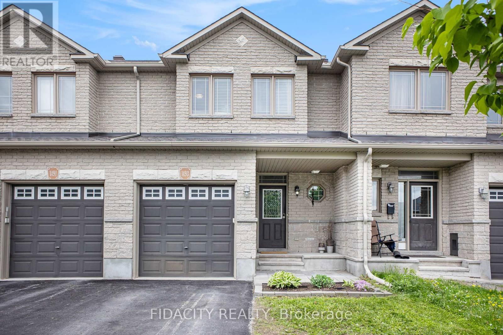 1493 CARRONBRIDGE CIRCLE Image 1