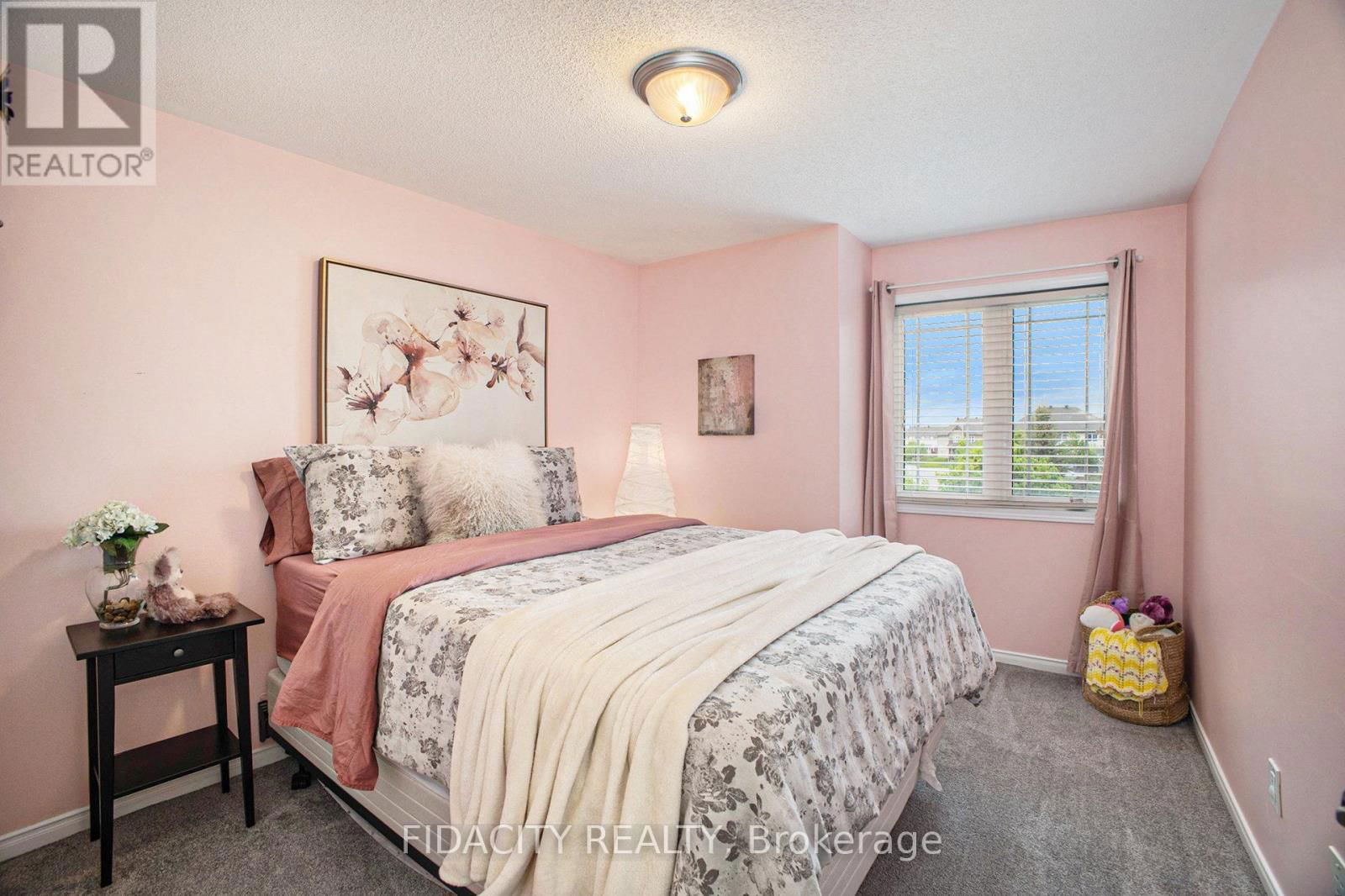 1493 CARRONBRIDGE CIRCLE Image 18
