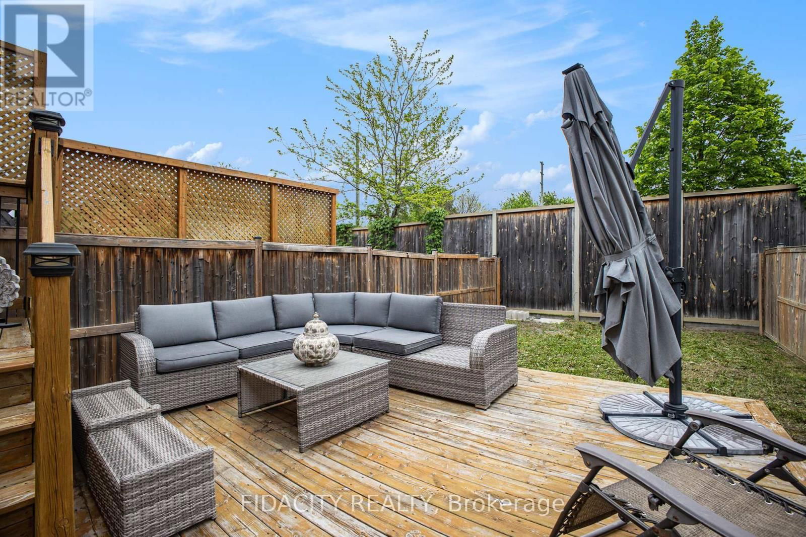 1493 CARRONBRIDGE CIRCLE Image 22