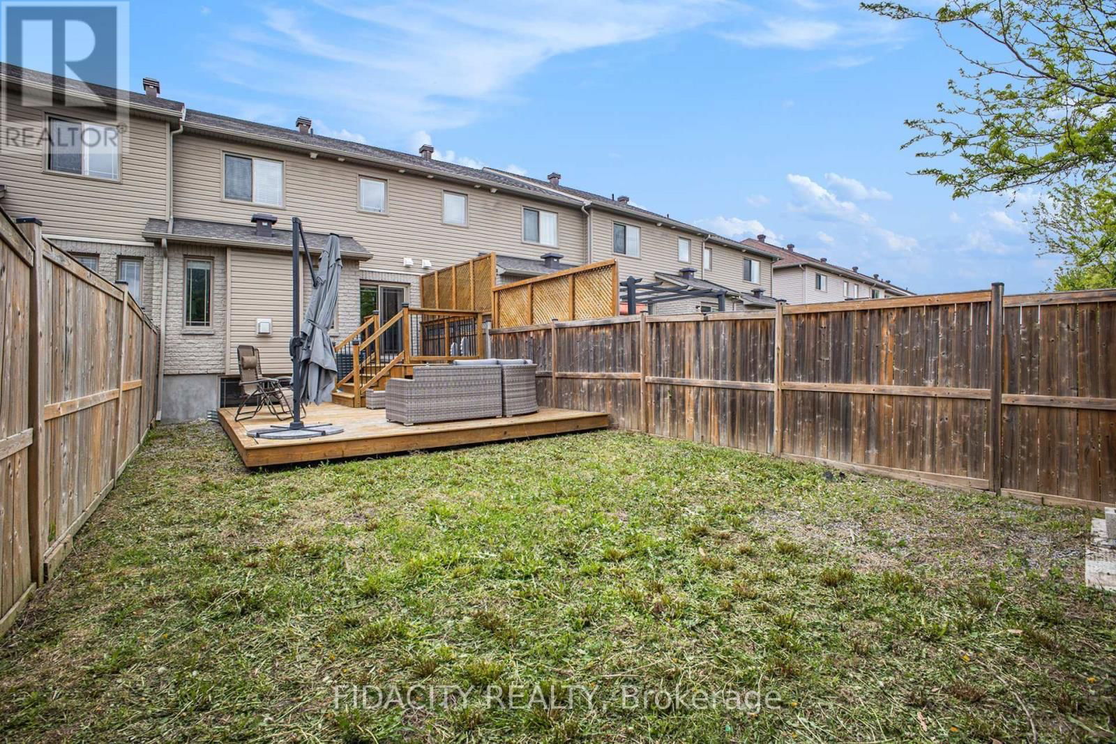 1493 CARRONBRIDGE CIRCLE Image 23