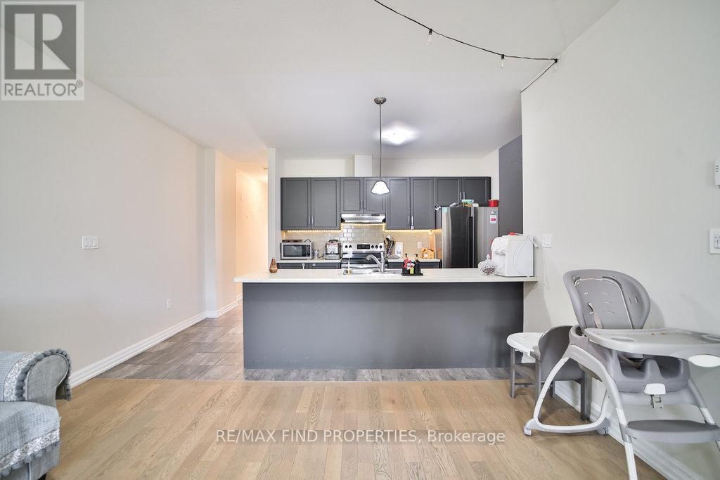 53 - 4311 MANN STREET Image 22