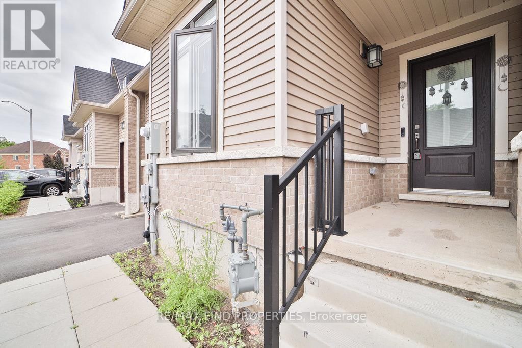 53 - 4311 MANN STREET Image 3