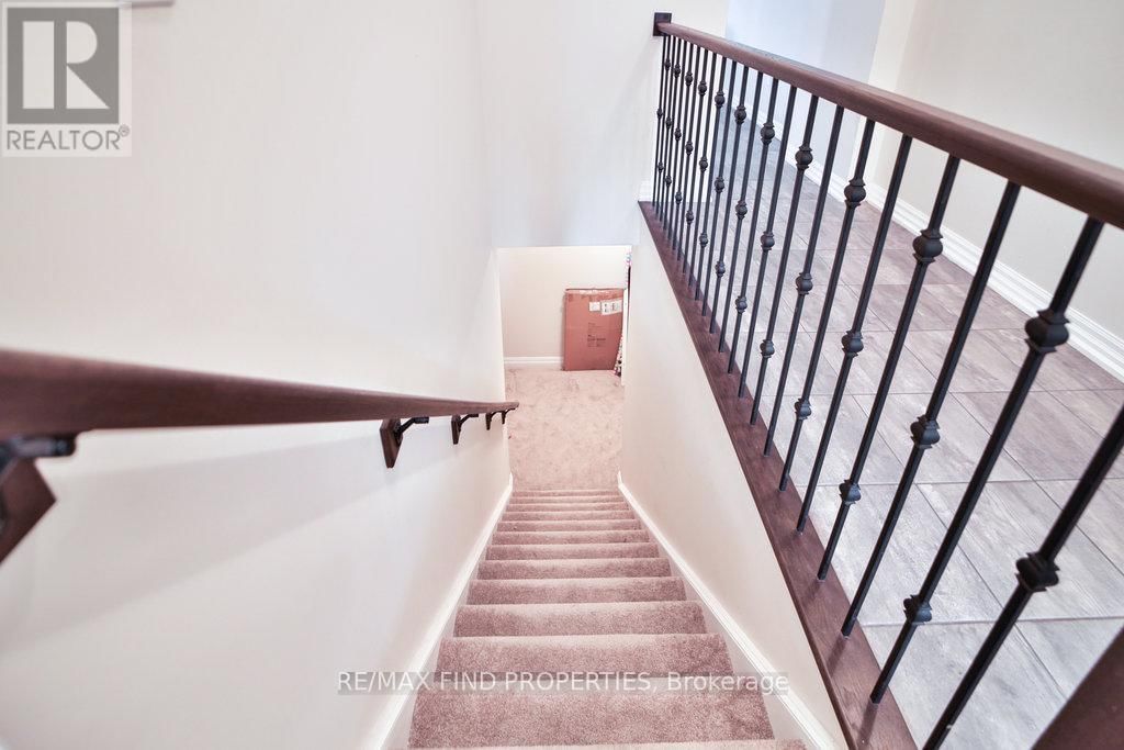 53 - 4311 MANN STREET Image 34