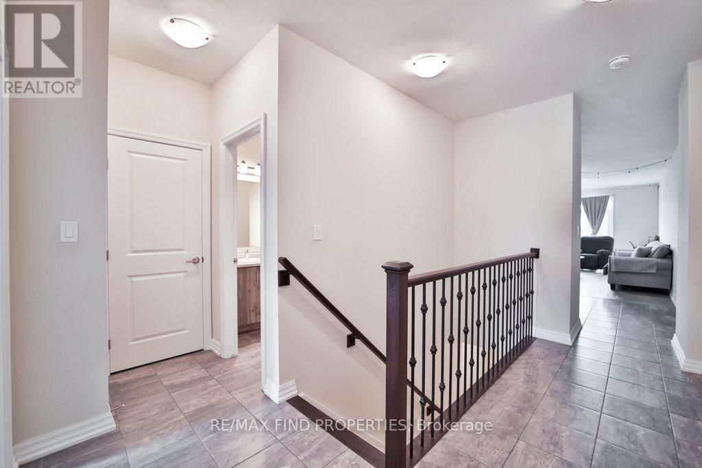 53 - 4311 MANN STREET Image 7