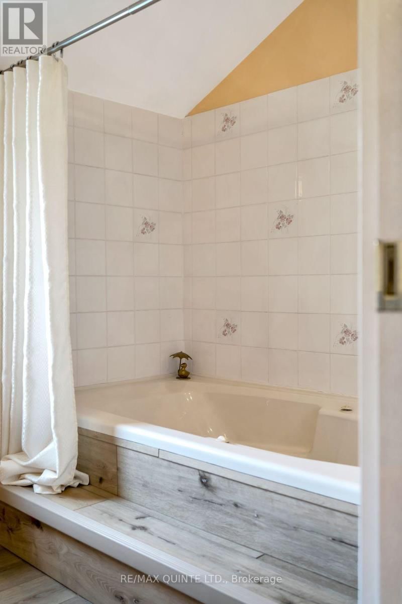 652 PALMATEER ROAD Image 27