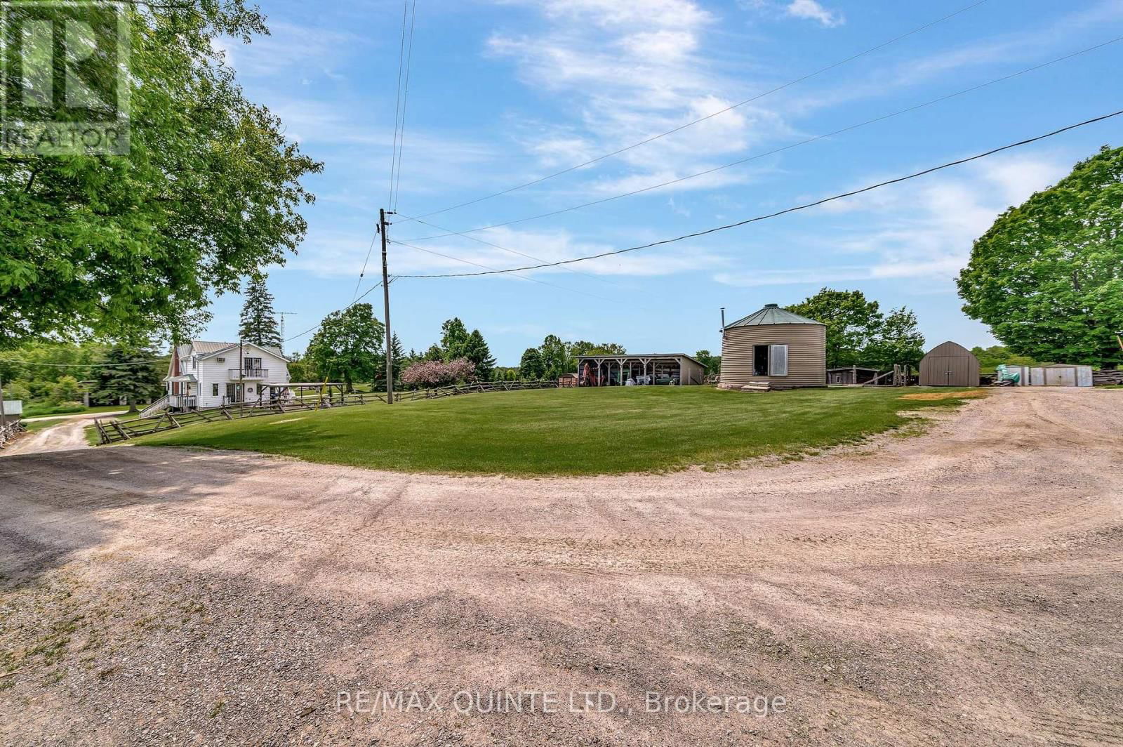 652 PALMATEER ROAD Image 33