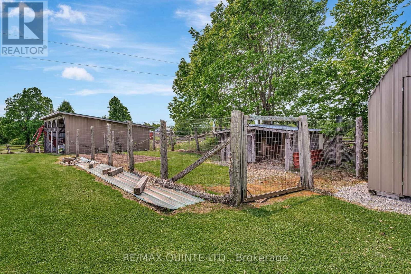 652 PALMATEER ROAD Image 34
