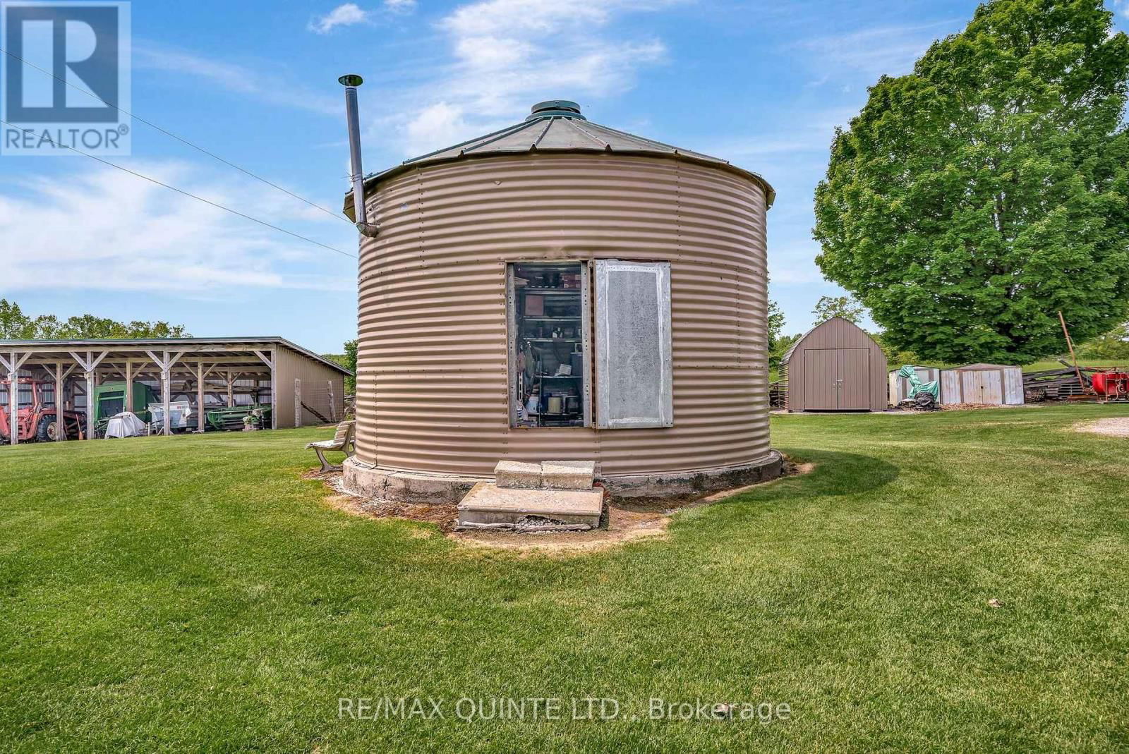 652 PALMATEER ROAD Image 37