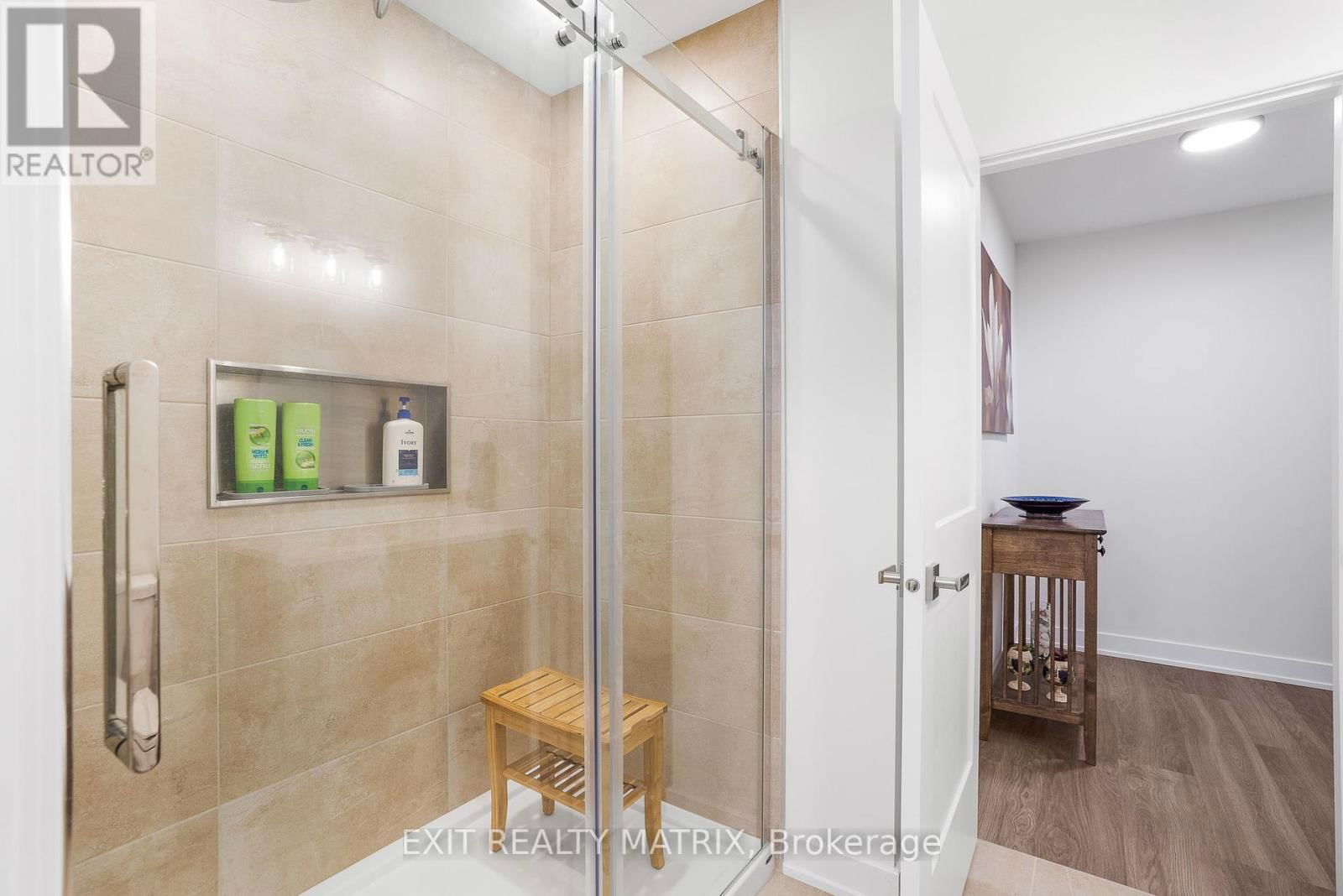 521 BARRAGE STREET Image 21