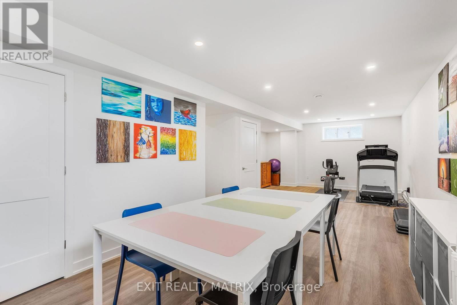 521 BARRAGE STREET Image 23