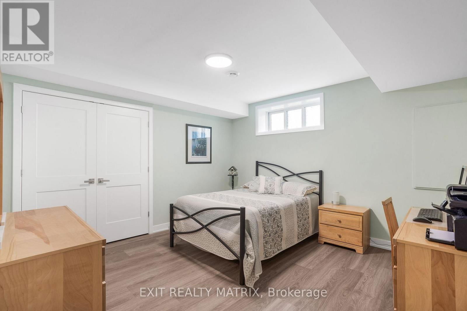 521 BARRAGE STREET Image 25