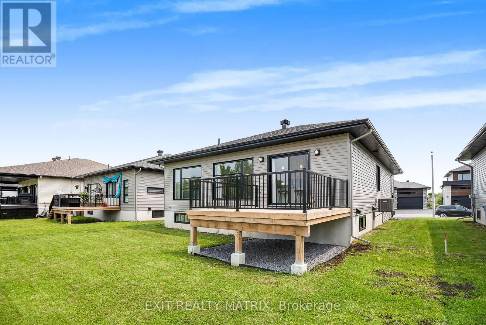521 BARRAGE STREET Image 26