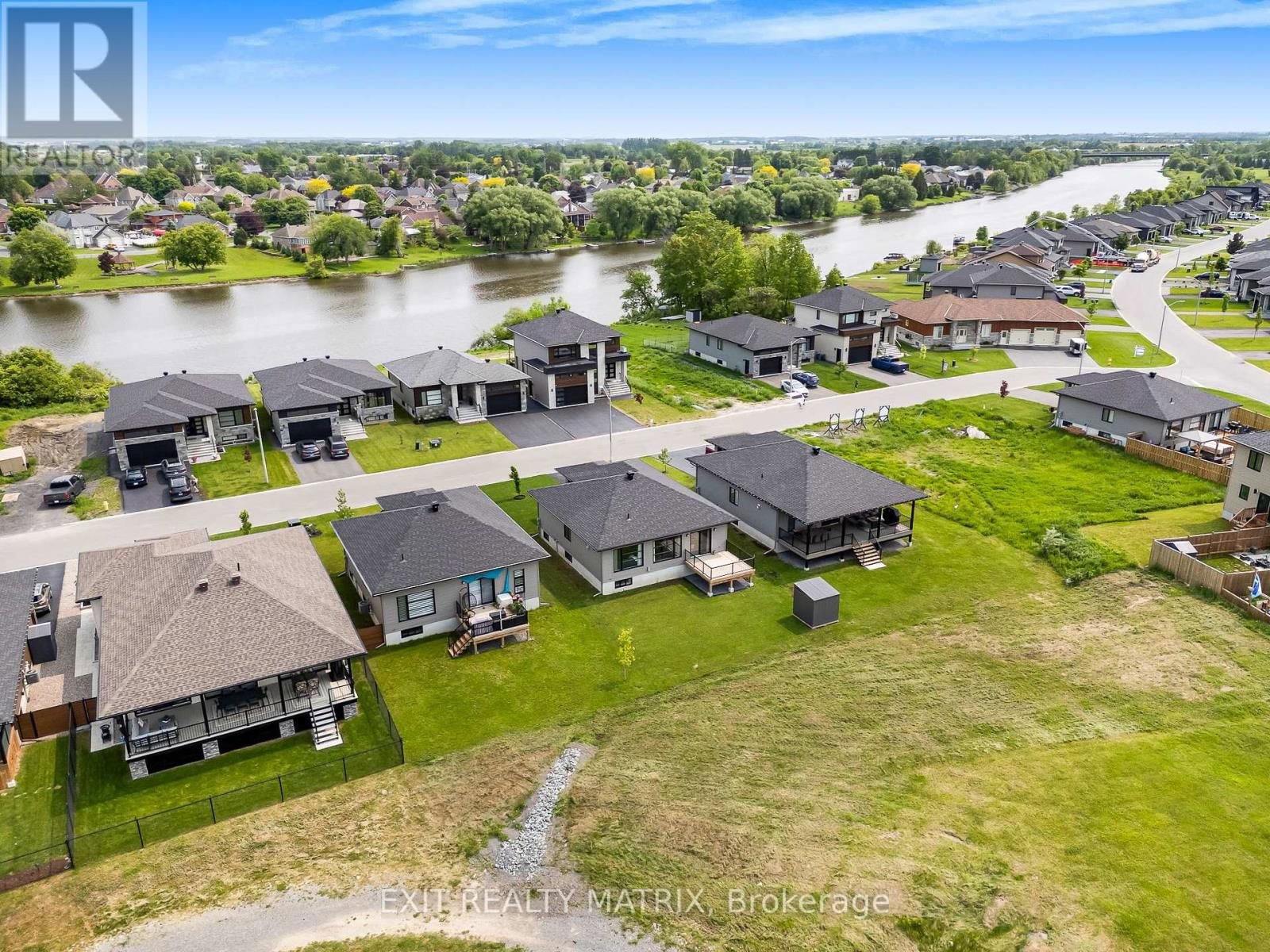 521 BARRAGE STREET Image 35