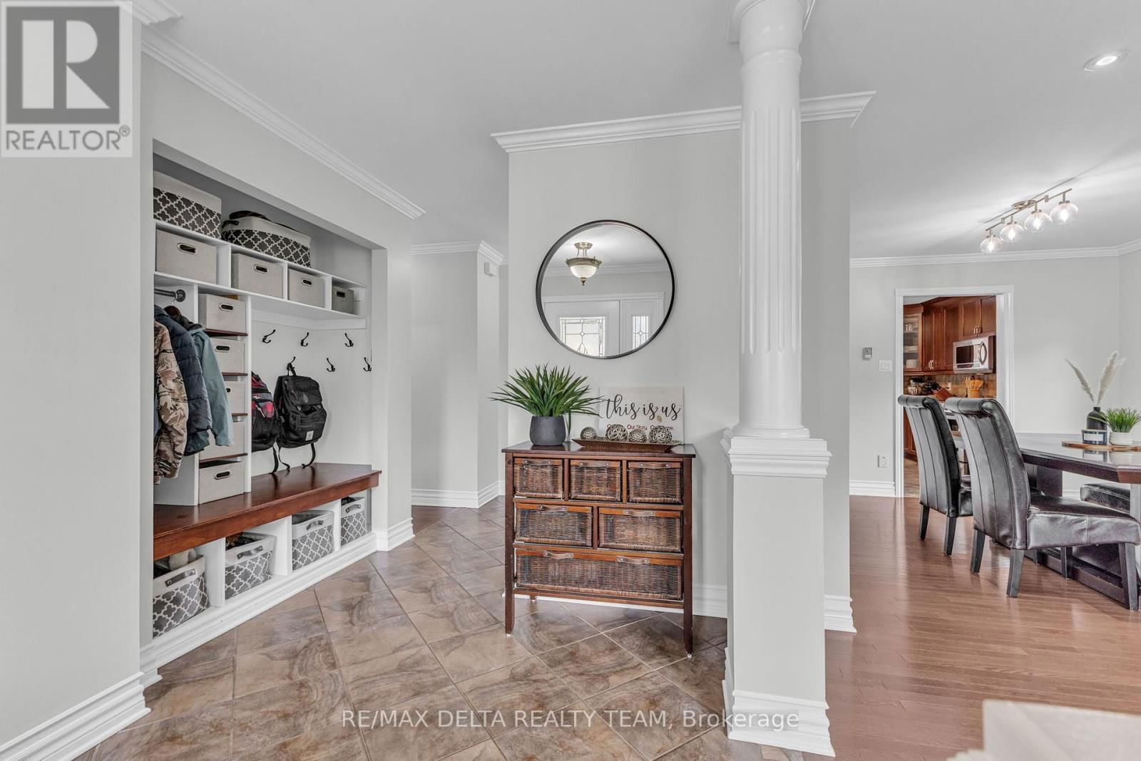 129 ROYAL COURT Image 3