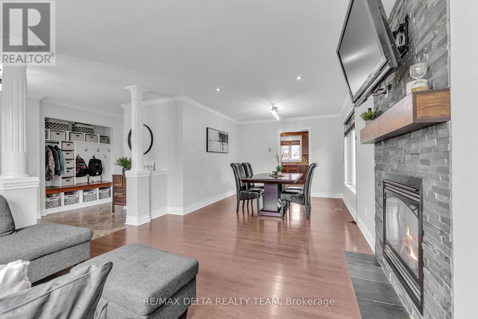129 ROYAL COURT Image 5