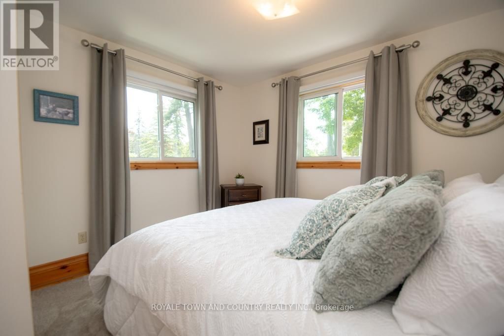 24 GOODMAN ROAD Image 30