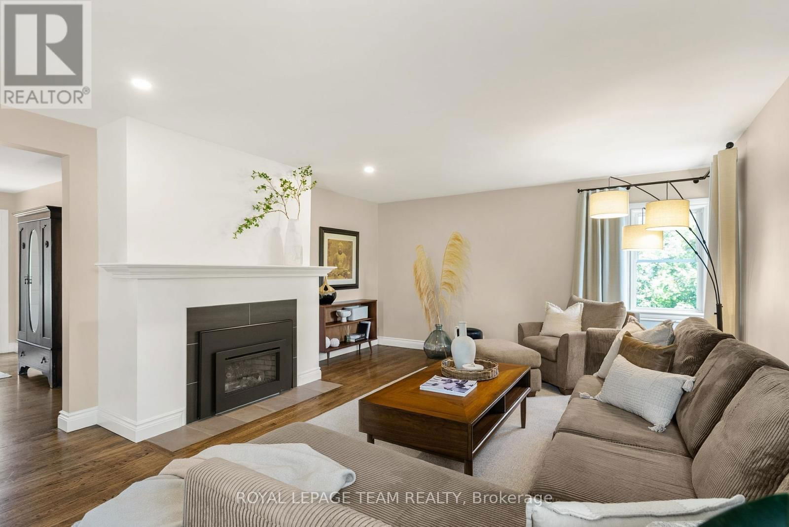 314 CLOTHIER STREET WEST Image 11