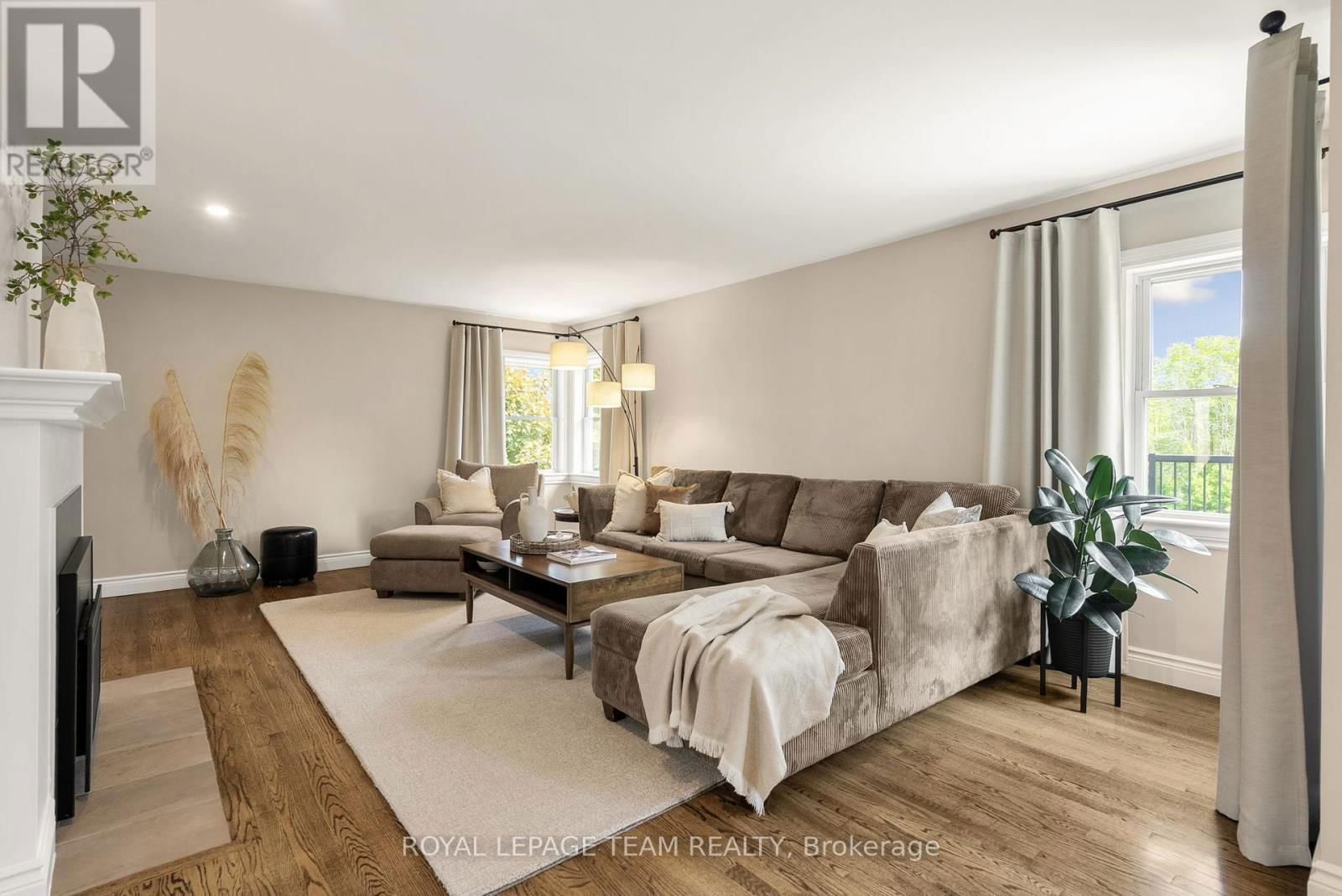 314 CLOTHIER STREET WEST Image 12