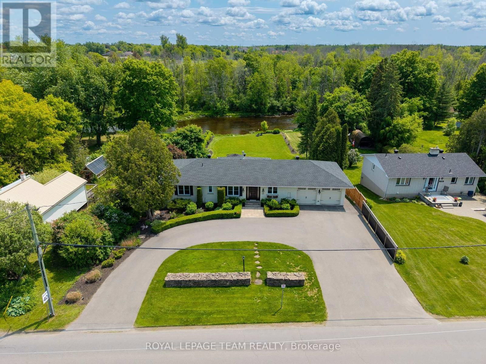 314 CLOTHIER STREET WEST Image 3