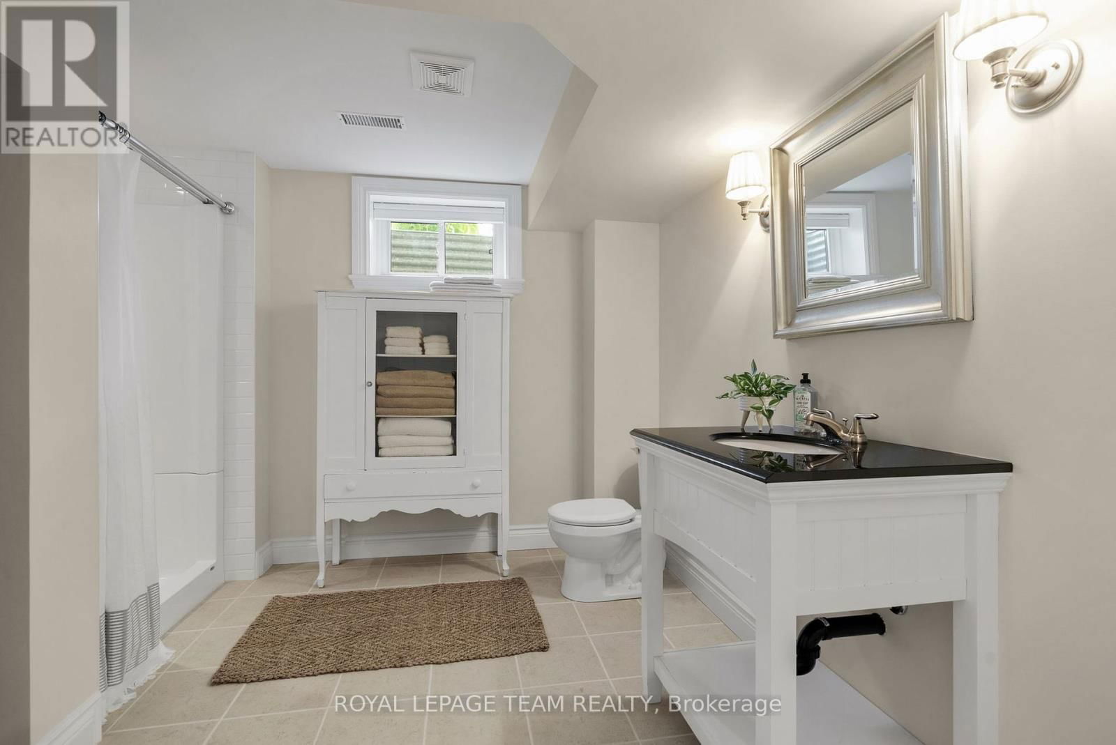 314 CLOTHIER STREET WEST Image 36