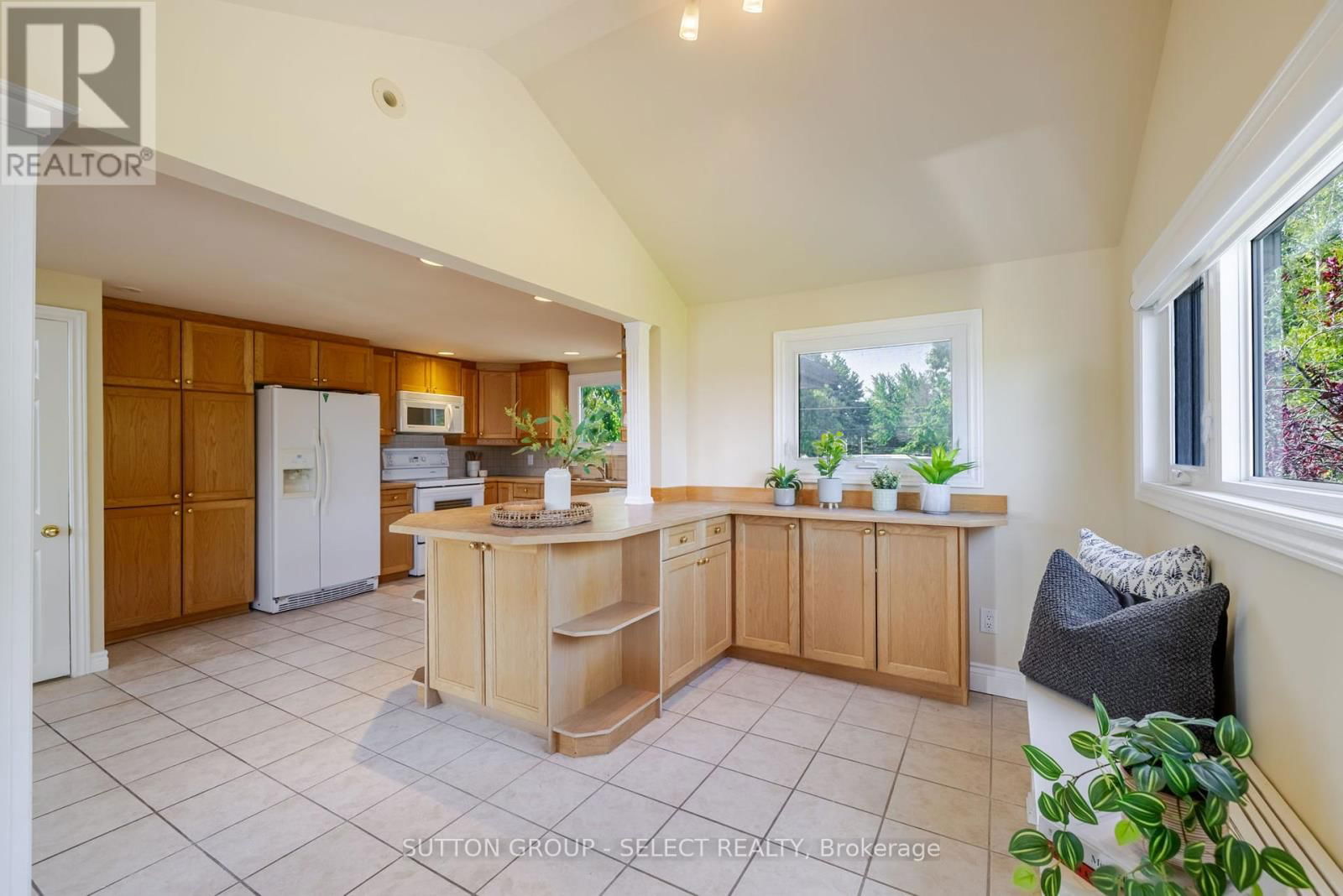 7474 RIVERSIDE DRIVE Image 18