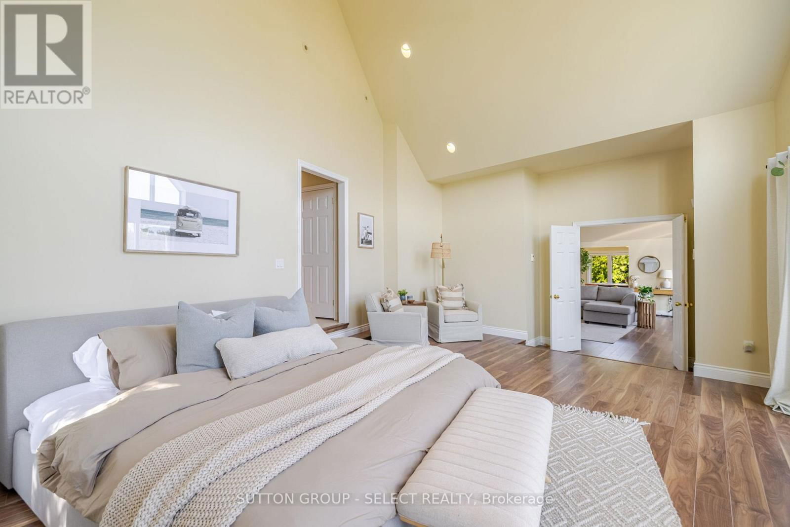 7474 RIVERSIDE DRIVE Image 23