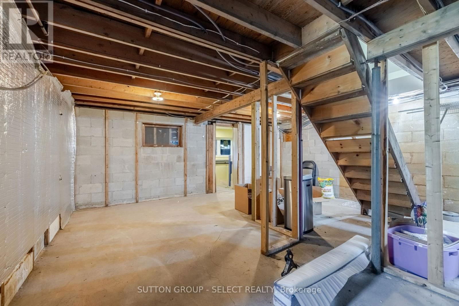 7474 RIVERSIDE DRIVE Image 32