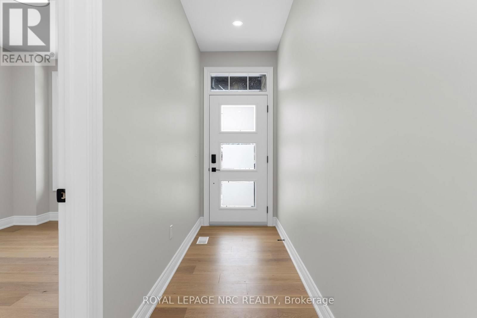 736 CLARENCE STREET Image 3