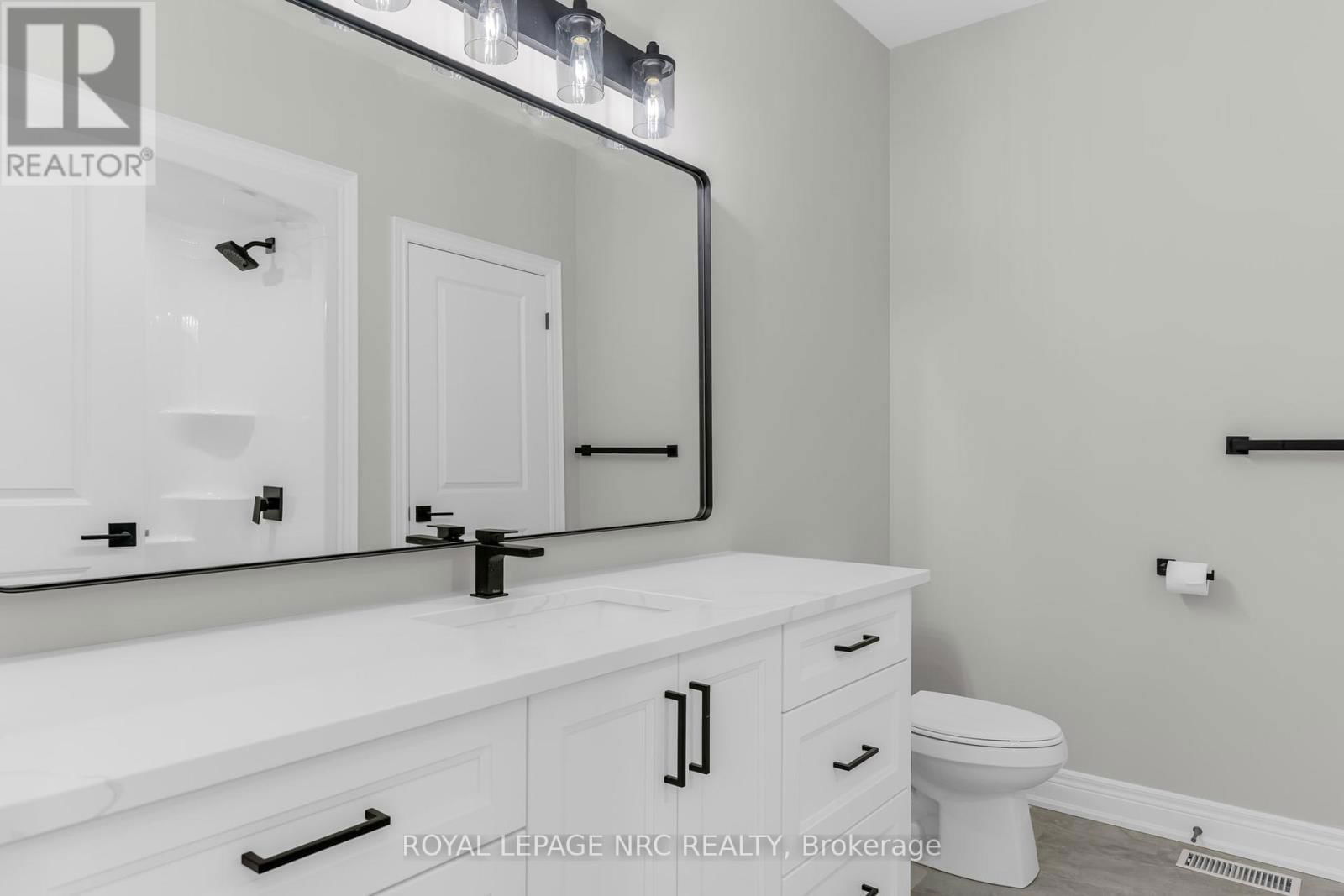 736 CLARENCE STREET Image 6