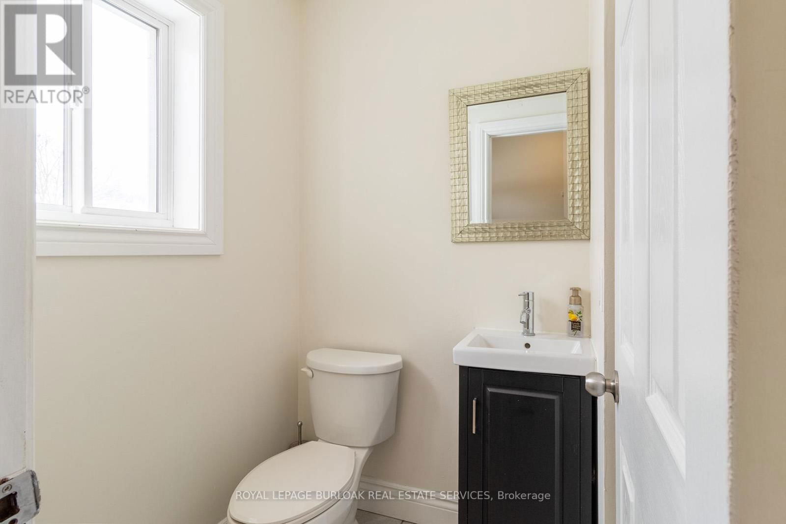58 ROMY CRESCENT Image 11