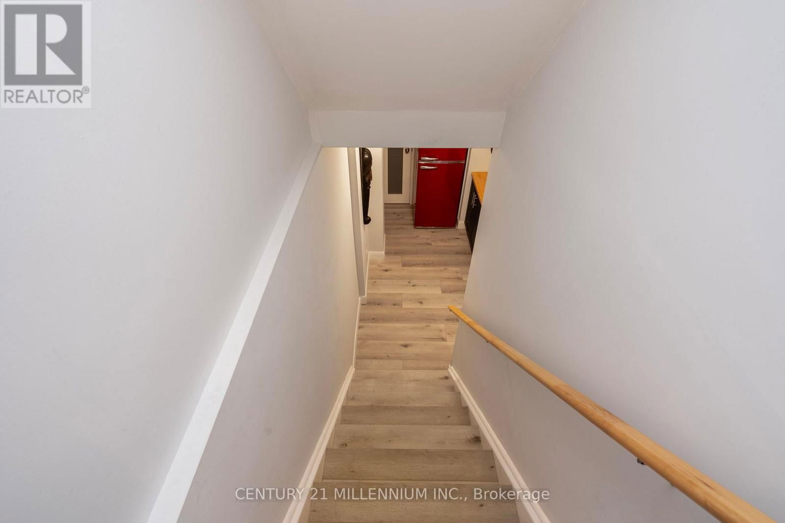 19 ARIETTA LANE Image 30