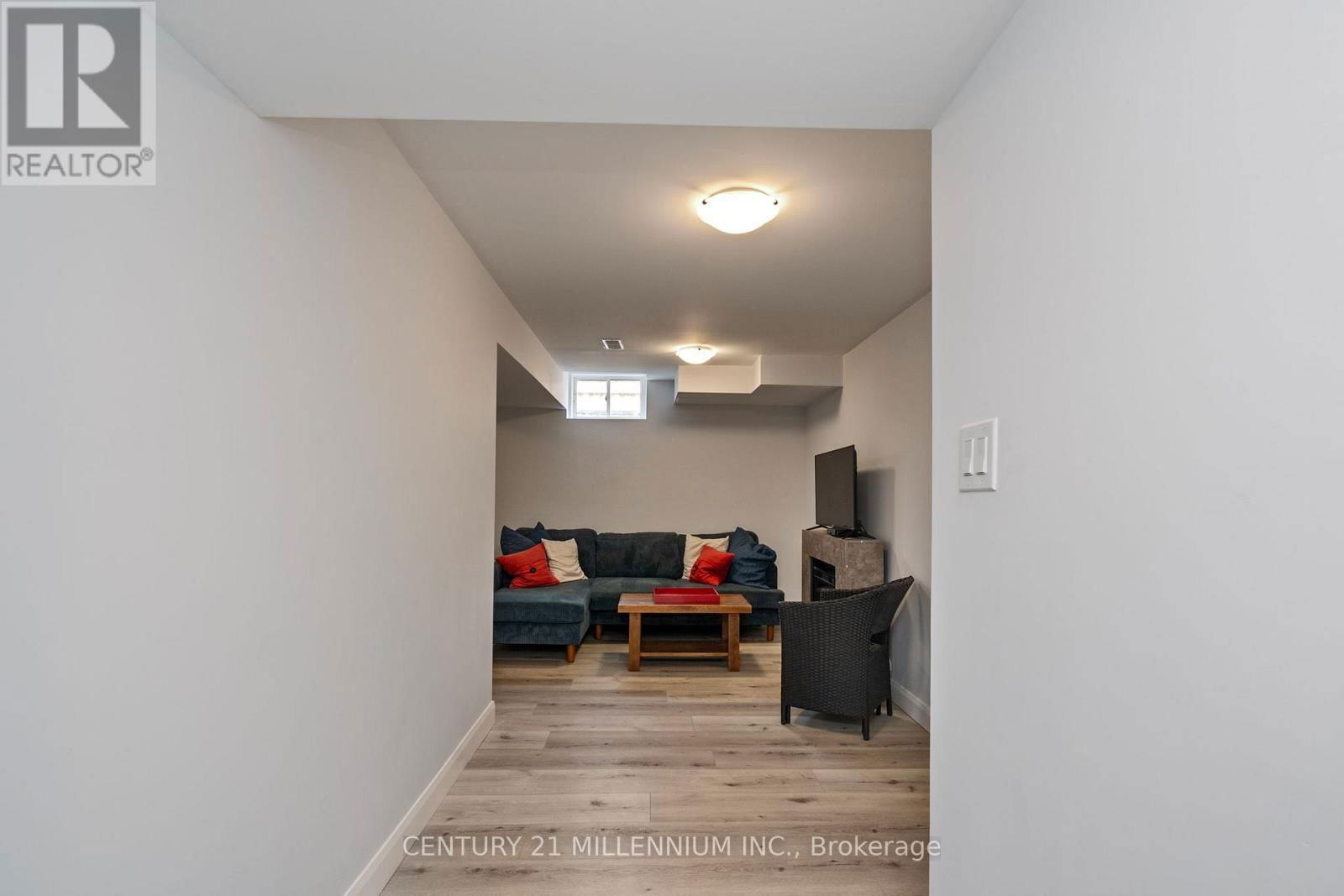 19 ARIETTA LANE Image 33