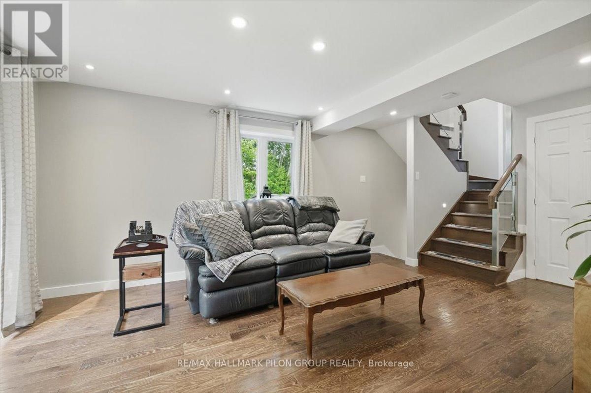 84 EASTPARK DRIVE Image 11
