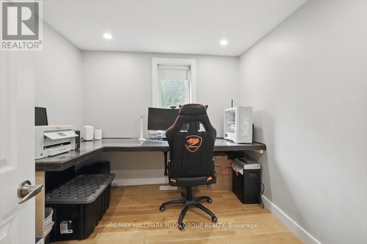 84 EASTPARK DRIVE Image 19
