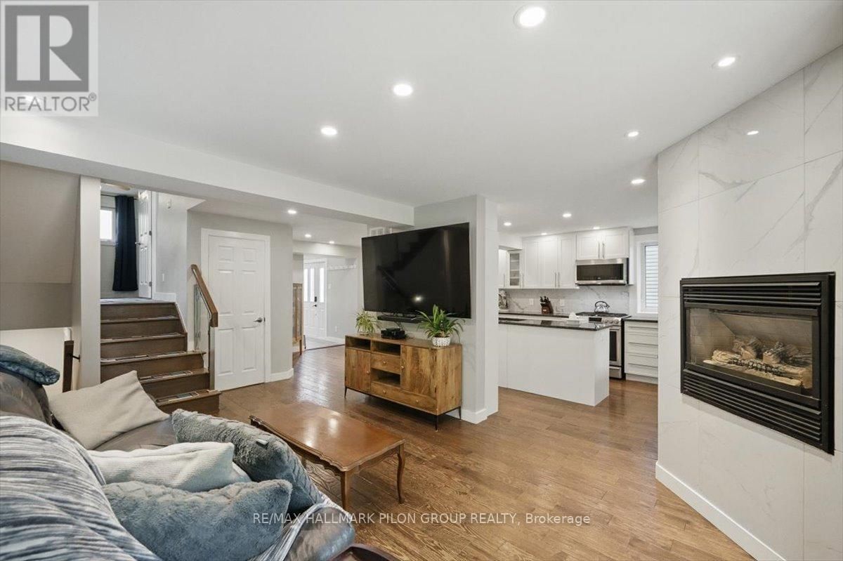 84 EASTPARK DRIVE Image 9