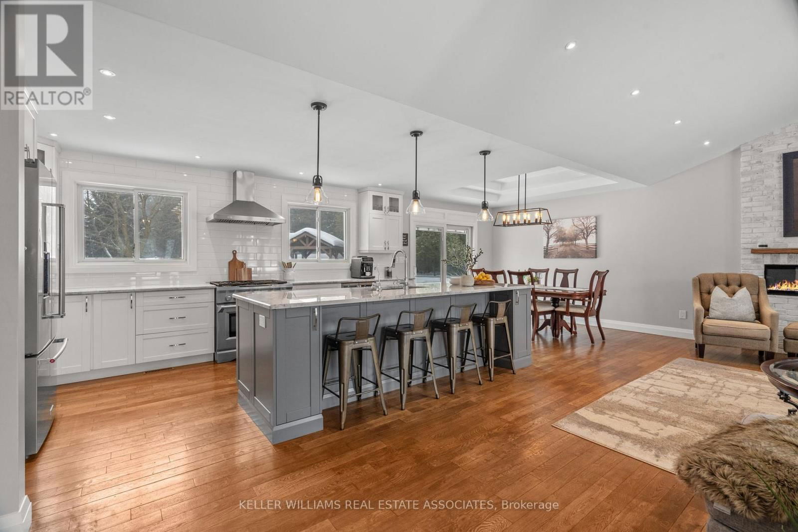 18 MCKIBBON AVENUE Image 12