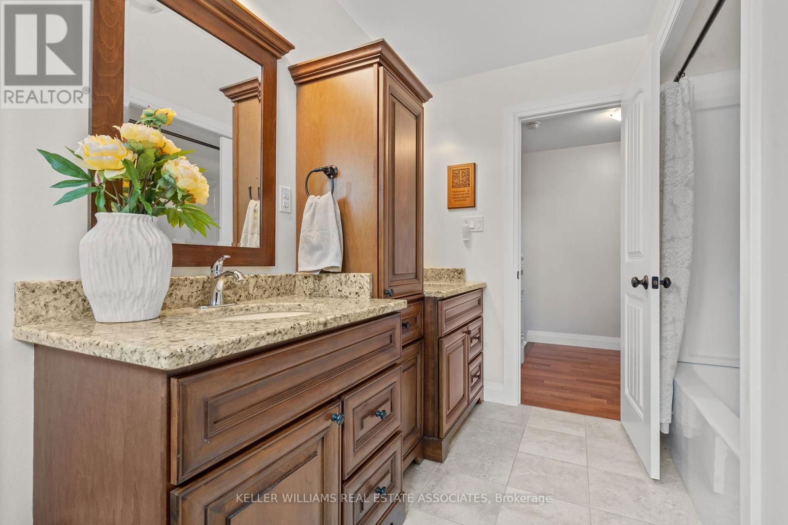 18 MCKIBBON AVENUE Image 15