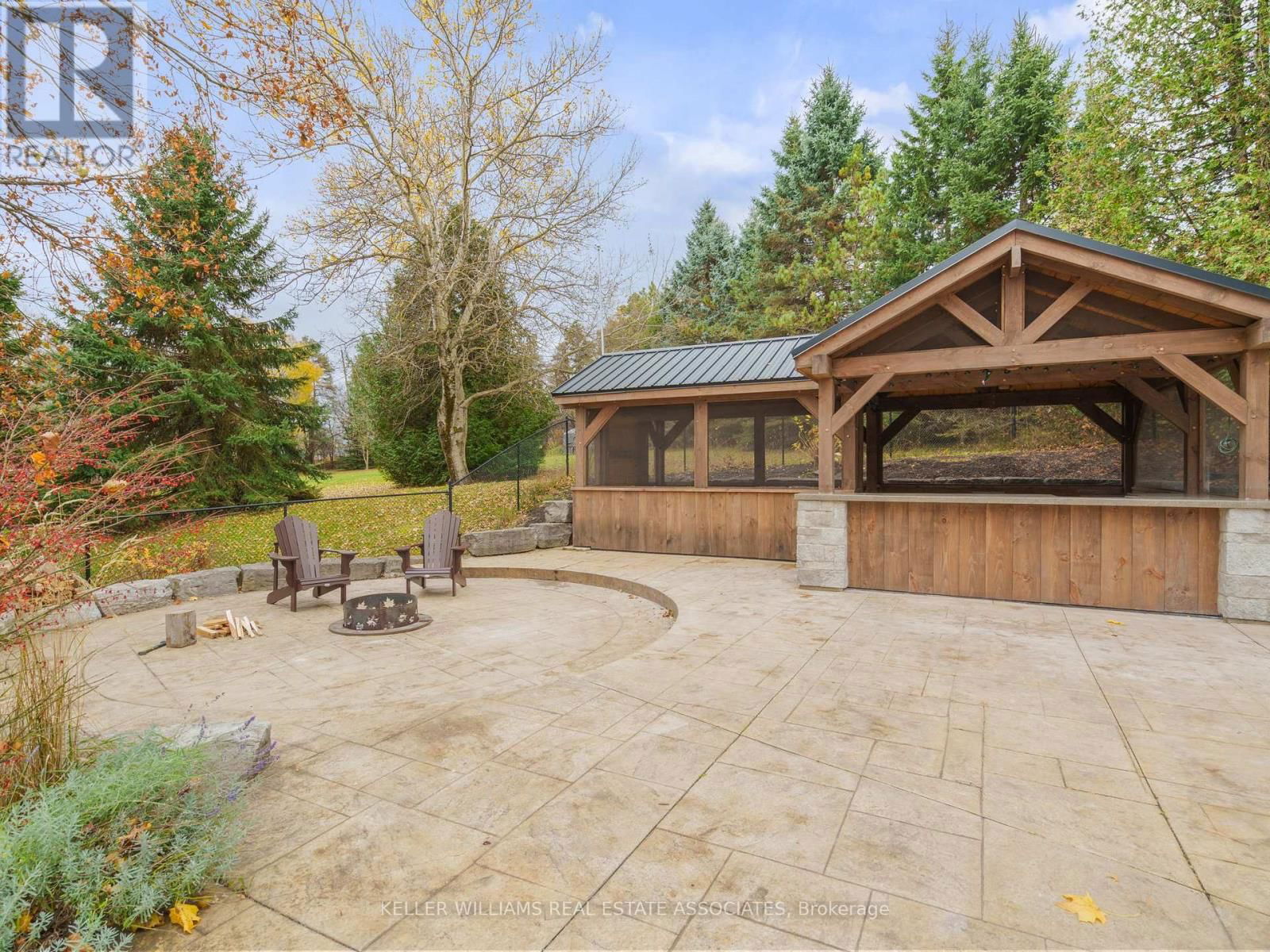 18 MCKIBBON AVENUE Image 30