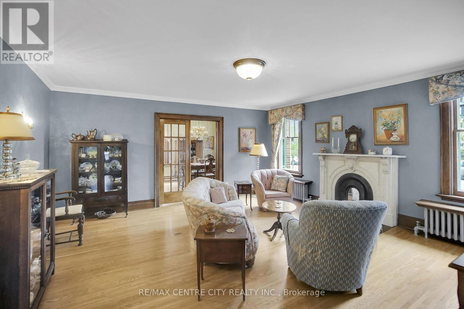 329 VICTORIA STREET Image 11