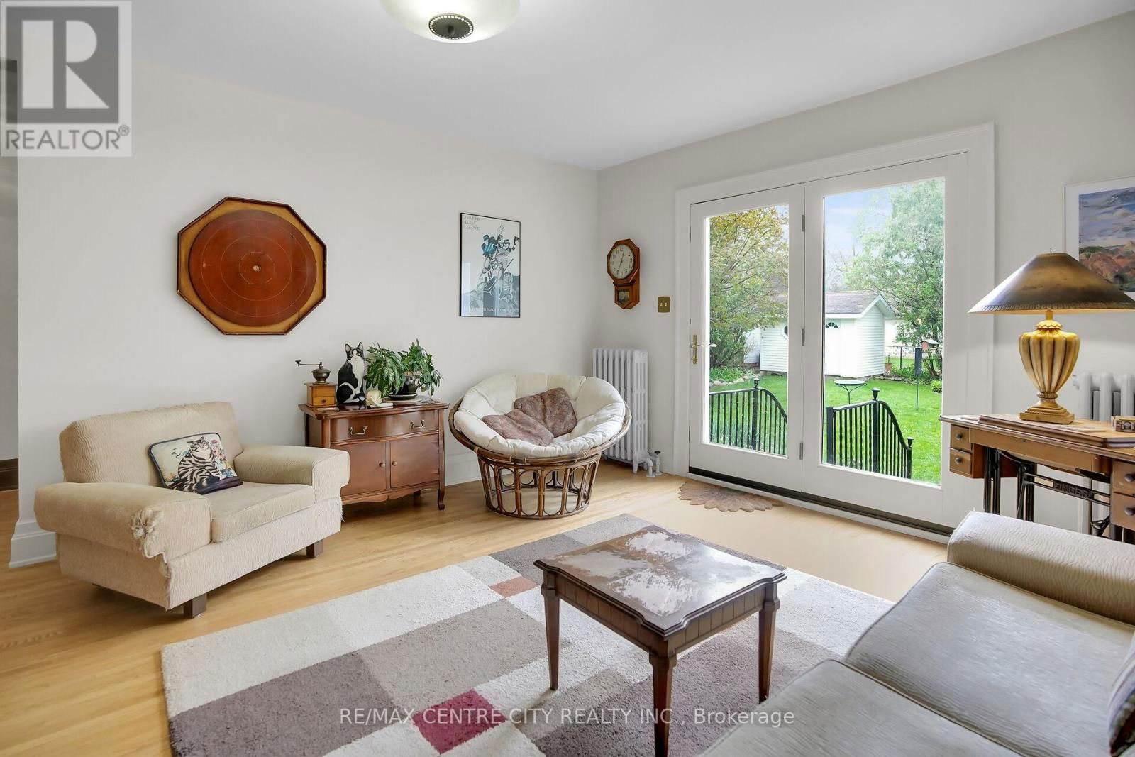 329 VICTORIA STREET Image 18
