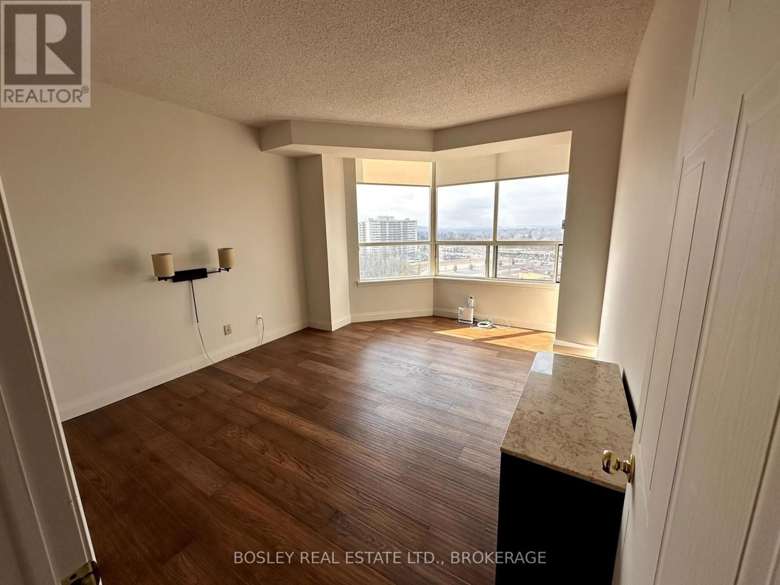 PH2 - 3 TOWERING HEIGHTS BOULEVARD Image 15