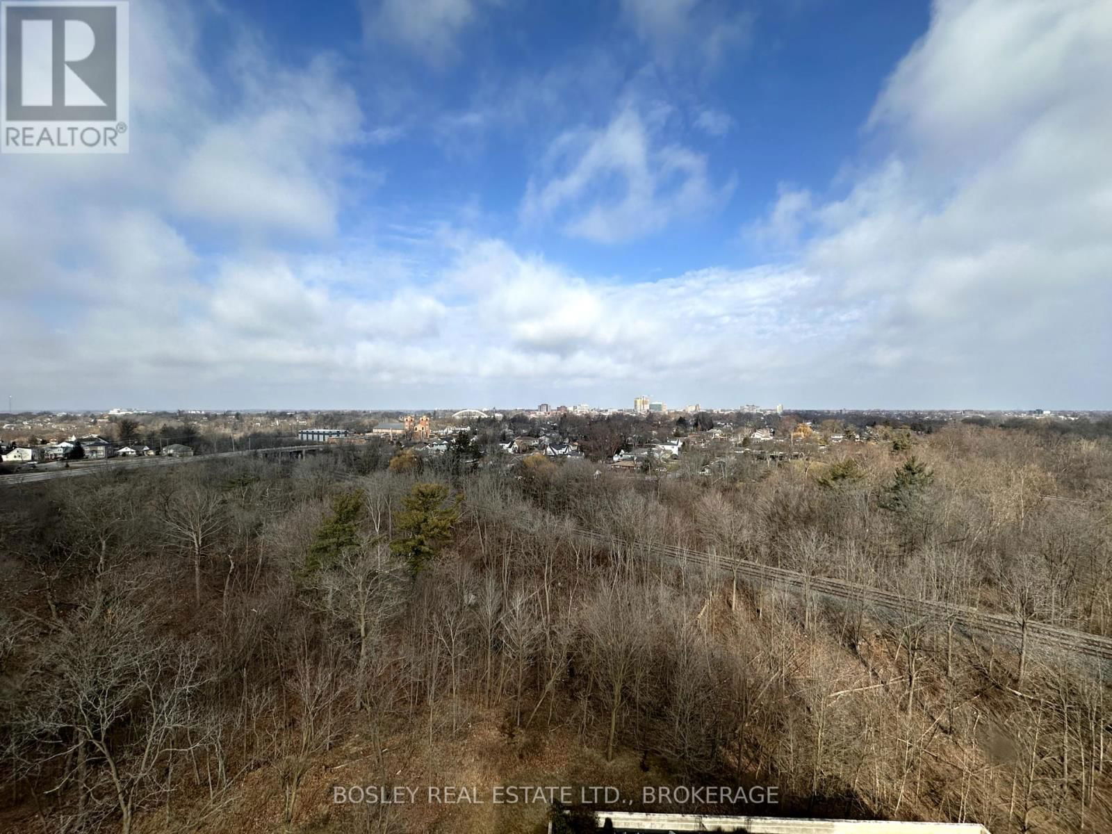 PH2 - 3 TOWERING HEIGHTS BOULEVARD Image 33