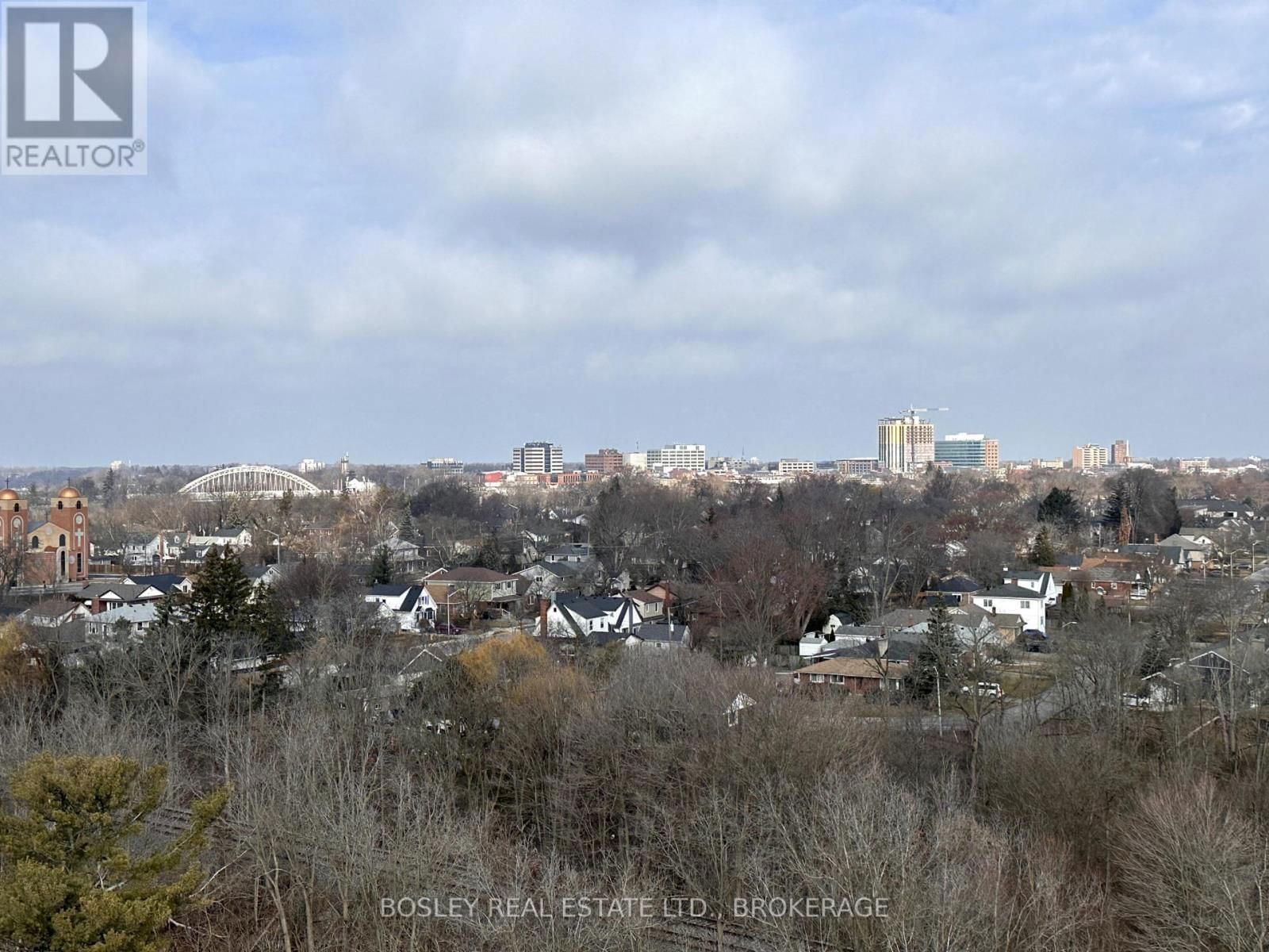 PH2 - 3 TOWERING HEIGHTS BOULEVARD Image 34